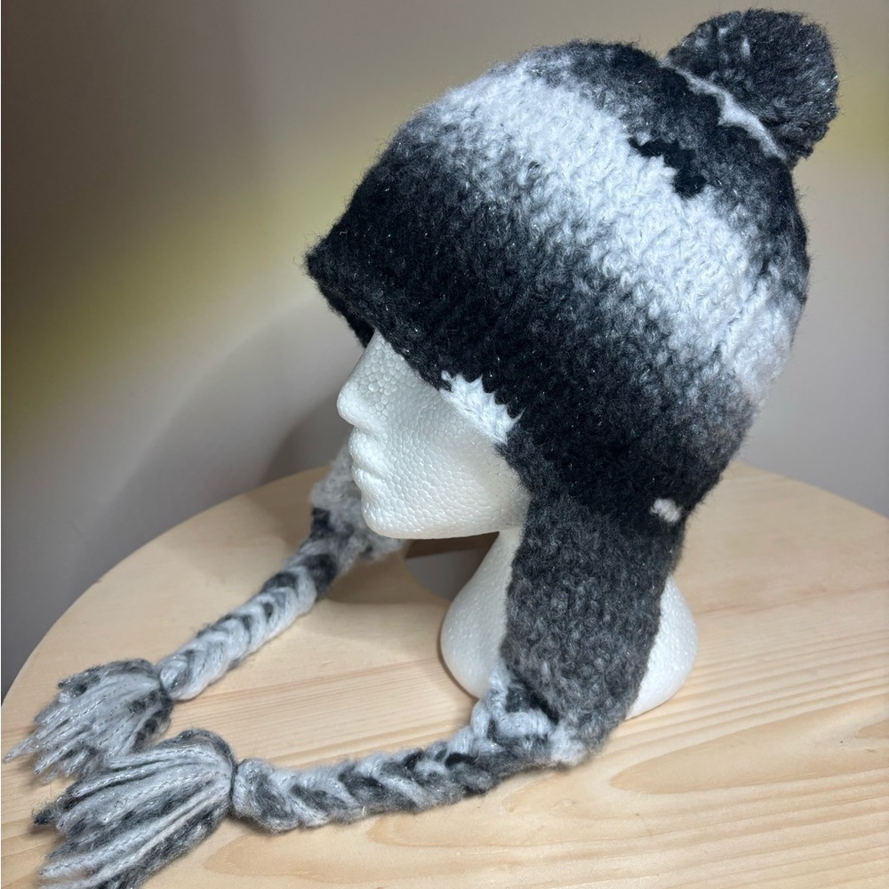 Cozy Black and Gray Winter Hat